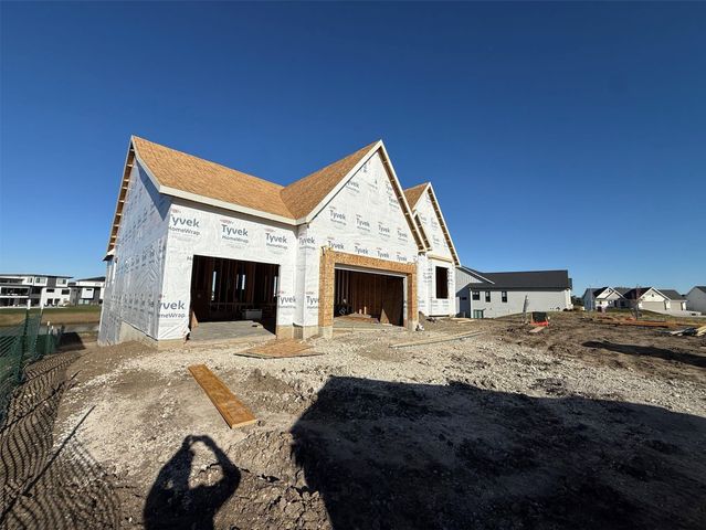 17815 Goodman Drive, Urbandale, IA 50323