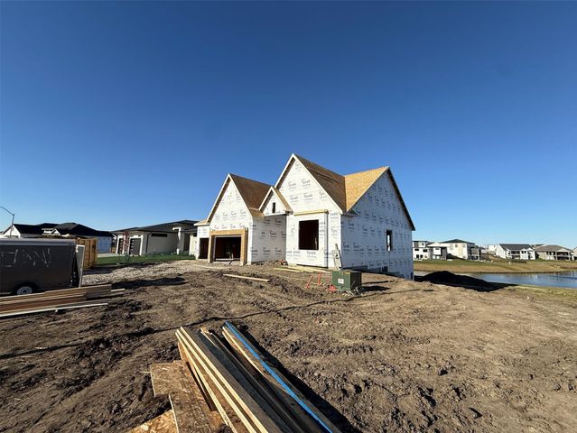 17815 Goodman Drive, Urbandale, IA 50323