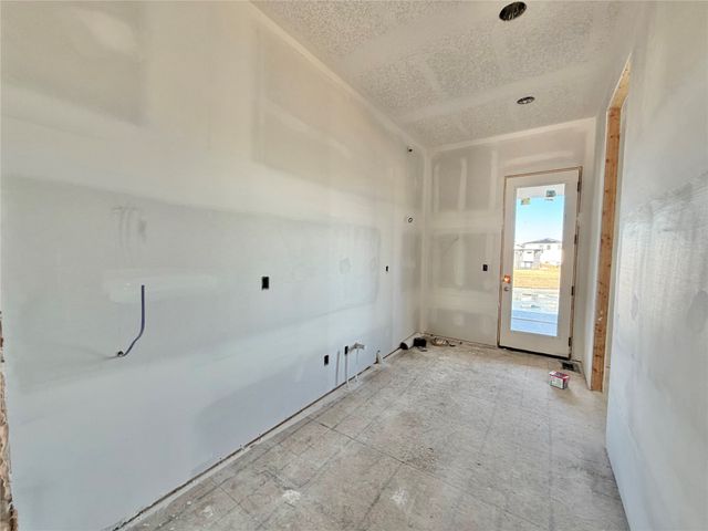 17815 Goodman Drive, Urbandale, IA 50323