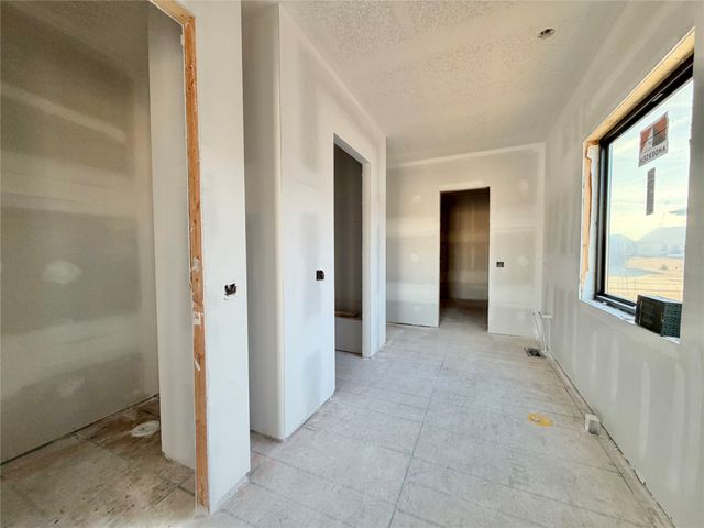 17815 Goodman Drive, Urbandale, IA 50323