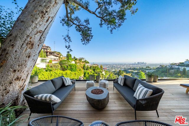 8800 Hollywood Boulevard, Los Angeles, CA 90069