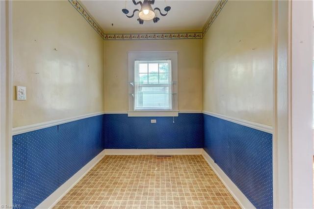 2606 Beechwood Street, Greensboro, NC 27403