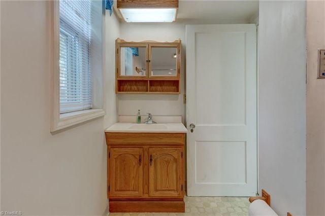 2606 Beechwood Street, Greensboro, NC 27403