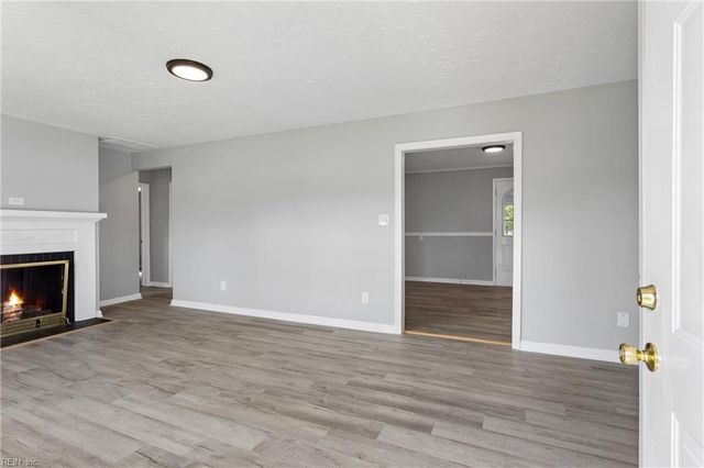 1813 Canterbury RD, Hampton, VA 23666