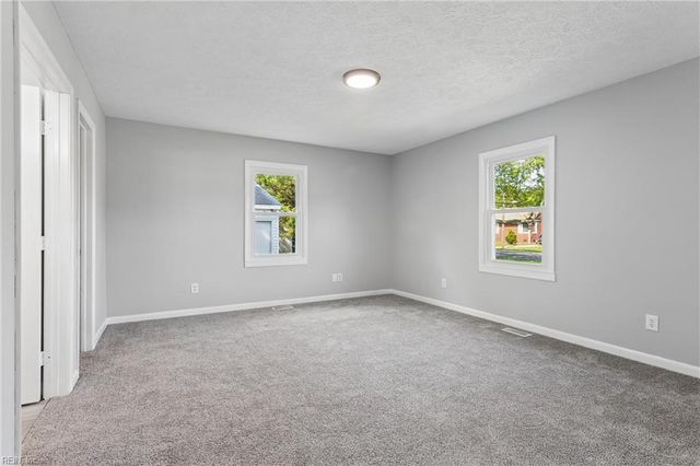 1813 Canterbury RD, Hampton, VA 23666