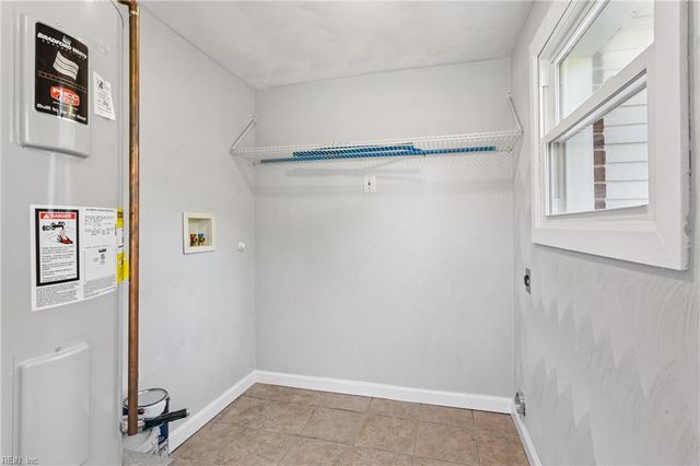 1813 Canterbury RD, Hampton, VA 23666