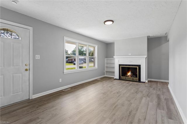 1813 Canterbury RD, Hampton, VA 23666