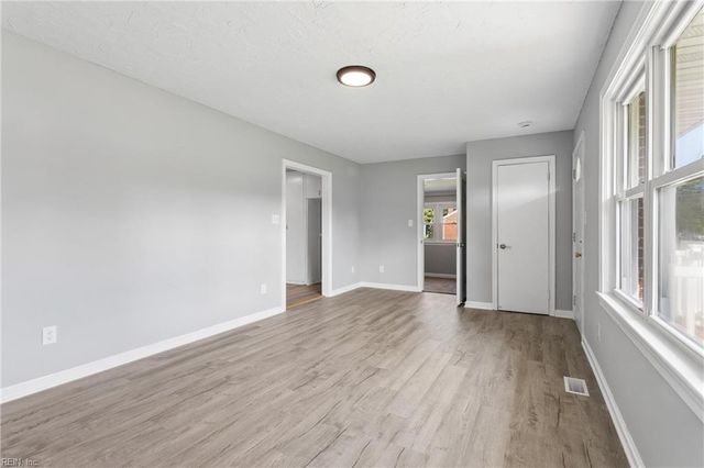 1813 Canterbury RD, Hampton, VA 23666