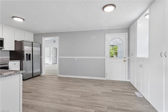 1813 Canterbury RD, Hampton, VA 23666