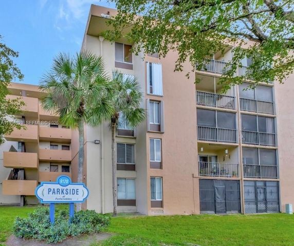 9120 Fontainebleau Blvd 408, Miami, FL 33172