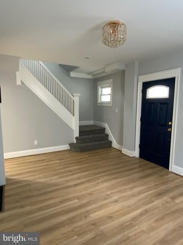 16 W ROLAND RD, Brookhaven, PA 19015