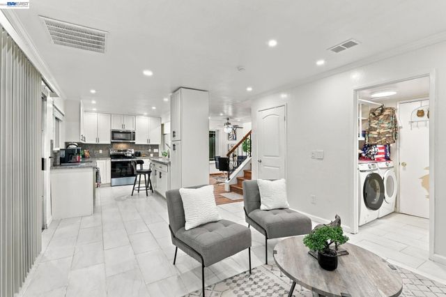 330 Ryegate Ct, San Jose, CA 95133