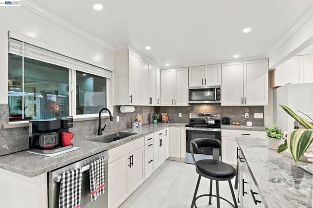330 Ryegate Ct, San Jose, CA 95133