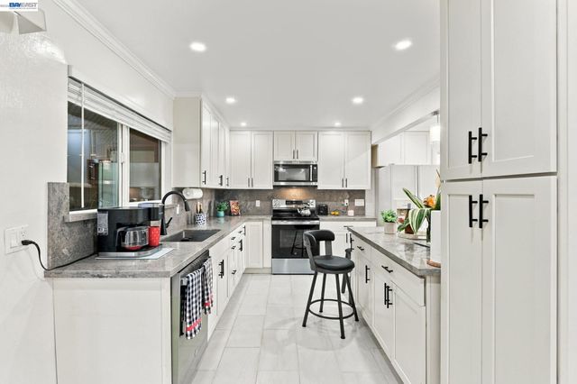 330 Ryegate Ct, San Jose, CA 95133