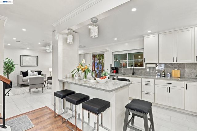 330 Ryegate Ct, San Jose, CA 95133