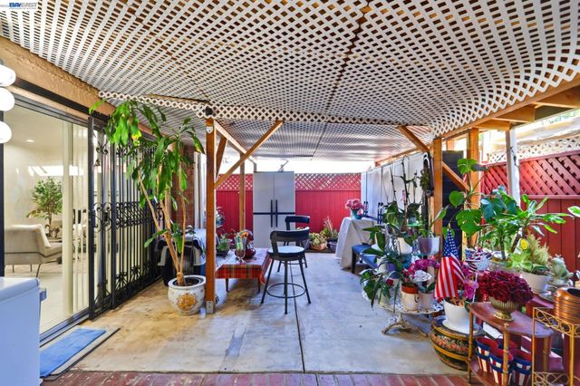 330 Ryegate Ct, San Jose, CA 95133