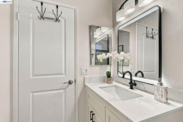 330 Ryegate Ct, San Jose, CA 95133
