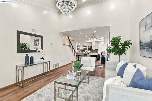 330 Ryegate Ct, San Jose, CA 95133