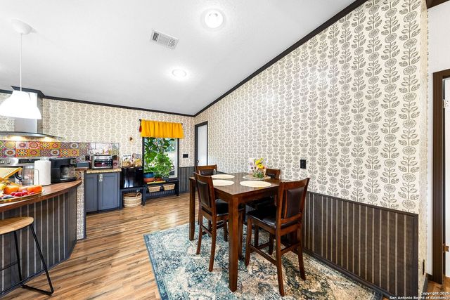 380 Martin Ave, Carrizo Springs, TX 78834