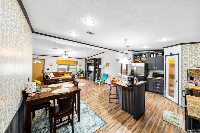 380 Martin Ave, Carrizo Springs, TX 78834