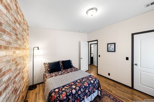 380 Martin Ave, Carrizo Springs, TX 78834