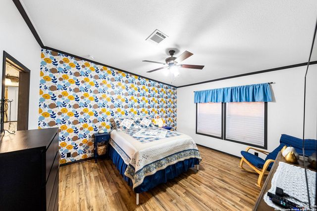 380 Martin Ave, Carrizo Springs, TX 78834