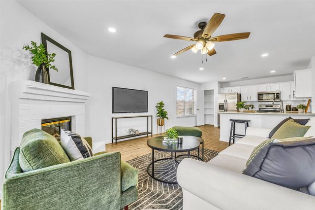 609 Flagstaff Drive, Desoto, TX 75115