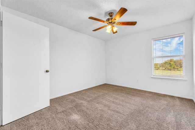 609 Flagstaff Drive, Desoto, TX 75115