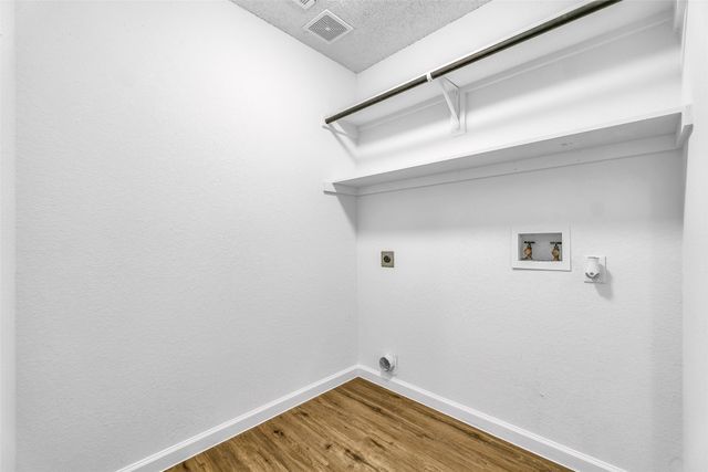 609 Flagstaff Drive, Desoto, TX 75115