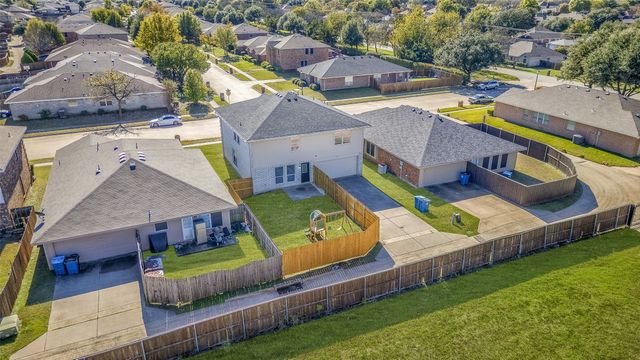 609 Flagstaff Drive, Desoto, TX 75115