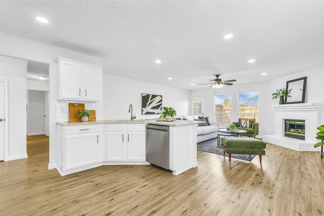 609 Flagstaff Drive, Desoto, TX 75115