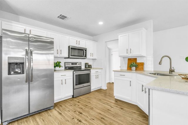 609 Flagstaff Drive, Desoto, TX 75115