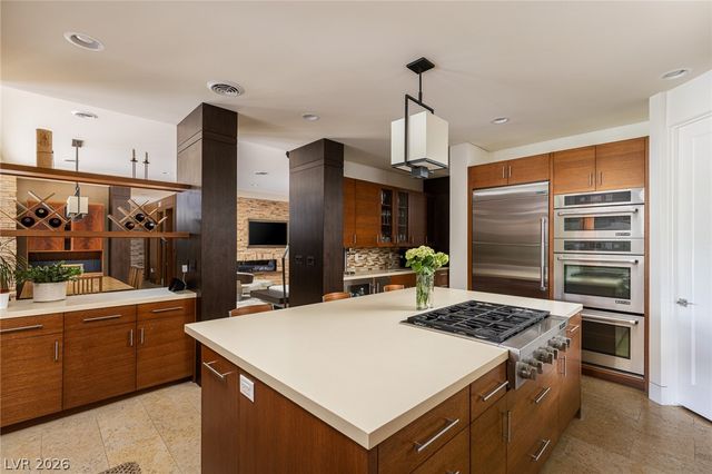58 Meadowhawk Lane, Las Vegas, NV 89135