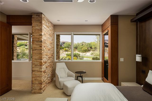 58 Meadowhawk Lane, Las Vegas, NV 89135