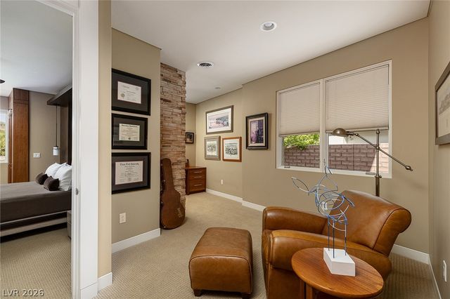 58 Meadowhawk Lane, Las Vegas, NV 89135