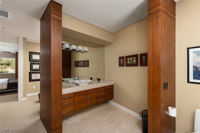 58 Meadowhawk Lane, Las Vegas, NV 89135