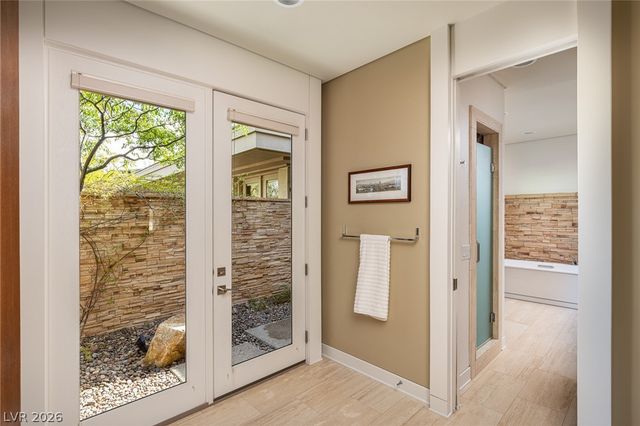 58 Meadowhawk Lane, Las Vegas, NV 89135