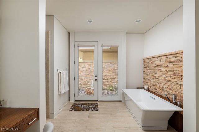 58 Meadowhawk Lane, Las Vegas, NV 89135