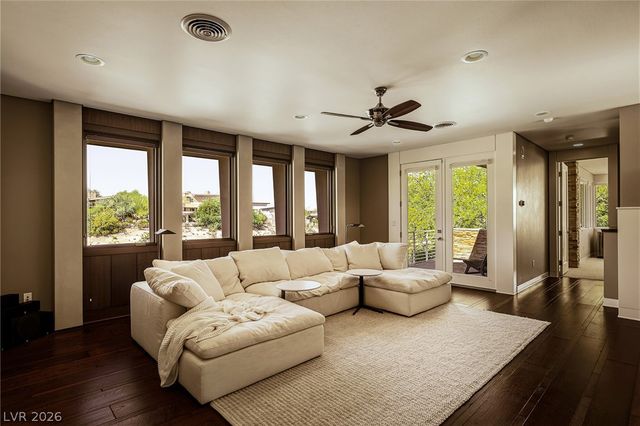 58 Meadowhawk Lane, Las Vegas, NV 89135