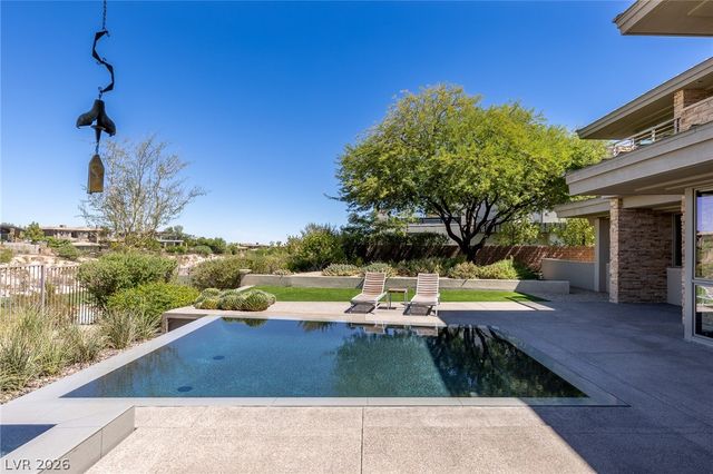 58 Meadowhawk Lane, Las Vegas, NV 89135