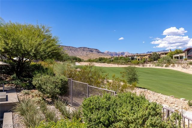 58 Meadowhawk Lane, Las Vegas, NV 89135