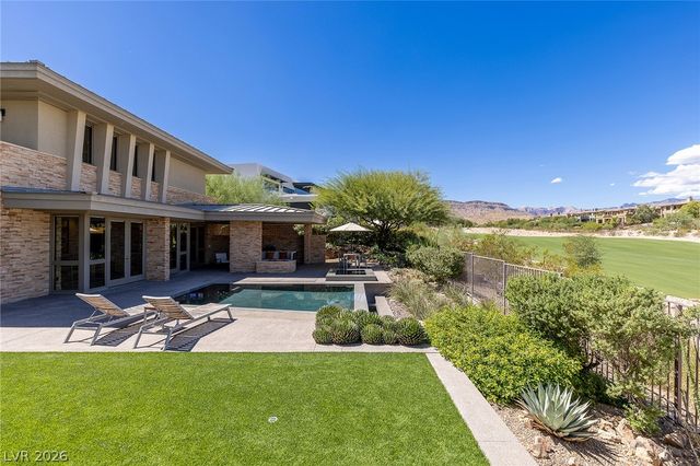 58 Meadowhawk Lane, Las Vegas, NV 89135