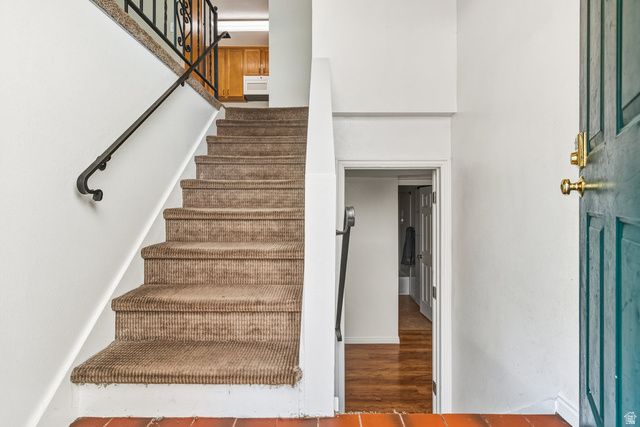 393 LAKEWOOD DR, Provo, UT 84601