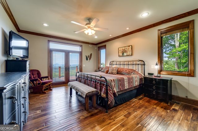 435 Meadowbrook Drive, Hayesville, NC 28904