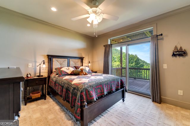 435 Meadowbrook Drive, Hayesville, NC 28904