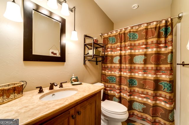 435 Meadowbrook Drive, Hayesville, NC 28904