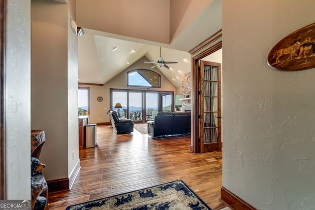 435 Meadowbrook Drive, Hayesville, NC 28904