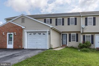 206 LIGHTHOUSE DR, Jonestown, PA 17038