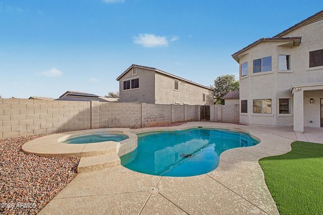 16912 W SAGUARO Lane, Surprise, AZ 85388