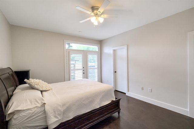 2437 South Boulevard 2, Houston, TX 77098